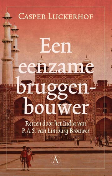 Een Eenzame Bruggenbouwer | Casper Luckerhof | Nieuw, Boeken, Ophalen of Verzenden, Nieuw, Casper Luckerhof