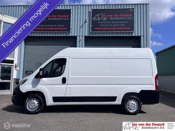 Zakelijke lease - Citroën Jumper 33 2.2 BlueHDi 120 L2H2, Gebruikt, Euro 6, Parkeerassistent, Wit