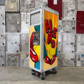 Driessen - Trolleys van luchtvaartmaatschappijen - Pop Art