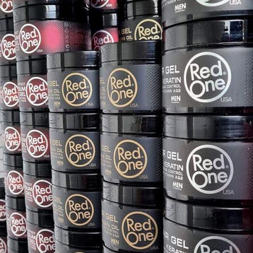 Red One Men Keratin Hair Gel - 450ml, Ophalen of Verzenden, Nieuw, Gel, Wax, Haarlak of Mousse