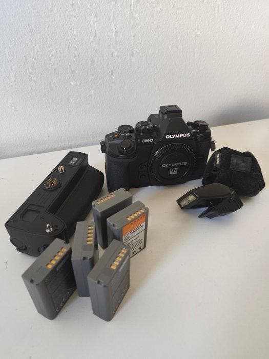 Olympus OM-D E-M1 + acc. Digitale camera, Audio, Tv en Foto, Fotocamera's Digitaal