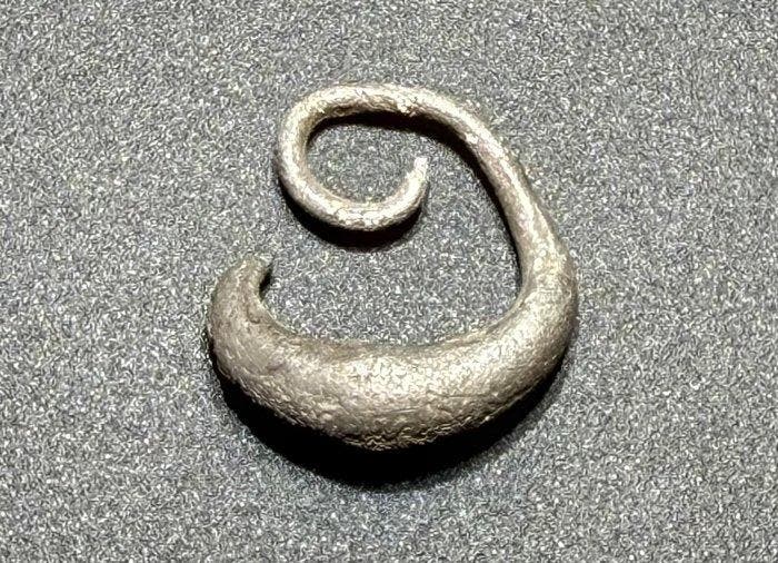 Oud-Romeins Zilver Interessant amulet-sieraad in de vorm van, Sieraden, Tassen en Uiterlijk, Antieke sieraden