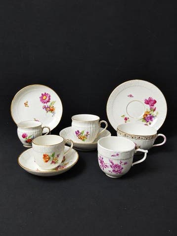 KPM - Fiori - Tazza da caffè/tè in porcellana - XX secolo -