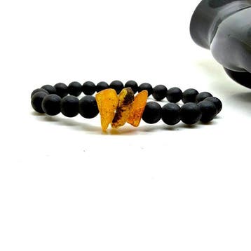 Armband met Baltisch barnsteen kralen en ruwe