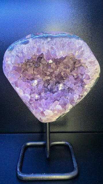 amethist Kristallen op matrix - Hoogte: 21.1 cm - Breedte: