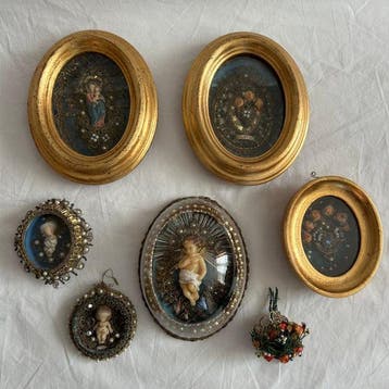 Set van 7 religieuze voorwerpen (7) - Antiek - Was ,hout