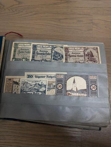 Wereld. - Huge lot of Austrian Notgeld and world banknotes -