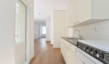 Te Huur 2 Kamer Appartement Van Hogendorpstraat In Amsterdam, Huizen en Kamers, Huizen te huur, Direct bij eigenaar, Appartement