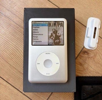 Apple - iPod classic 6th Generation iPod, Spelcomputers en Games, Nieuw