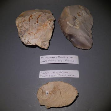 Neolithisch Grote vuurstenen. 10 cm lang. Mes - 5000 v.Chr.