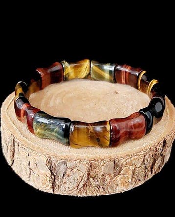 Veelkleurige tijgeroog-armband. Natuurlijke stenen. Montage