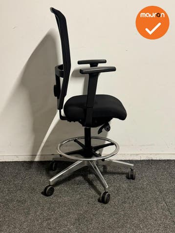 Interstuhl Se7en LX002 - Counterstoel - Zwart/Chroom - Refur, Werkplek, Ophalen of Verzenden, Gebruikt, Stoel