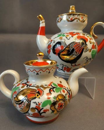 Lomonosov Imperial Porcelain Factory - Theepot (2) -