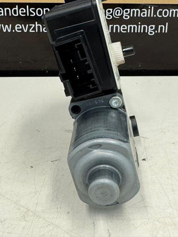 VW Polo 2G Raammotor portier links achter bj.2019 5Q0959811D, Gebruikt, Volkswagen