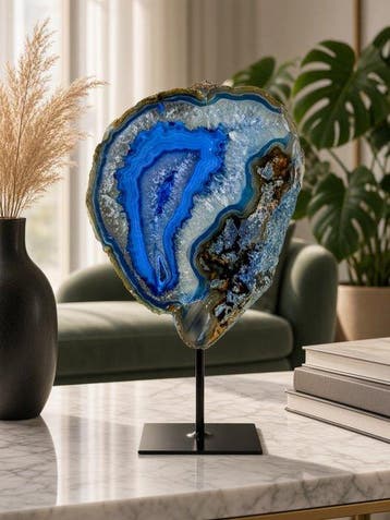 Unique color - large blue agate on stand Geode - Hoogte: 260, Verzamelen