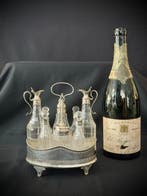 Robert Hennell I (reg. 1772), London (the stand) and other