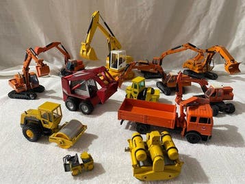 nzg, Conrad 1:50 - Model landbouwmachine (13) - JCB 820, Nieuw