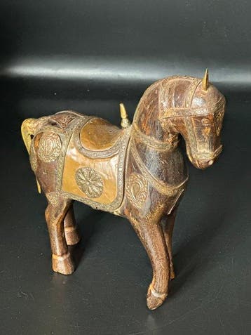 Hobbelpaard - Statuette de cheval indien Marwari dart
