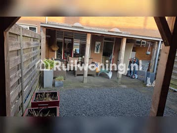 Woning met 3slk en tuin en eigen oprit. (Grootebroek)