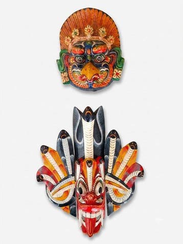 Set van traditionele Oosterse houten maskers, met de hand, Antiek en Kunst