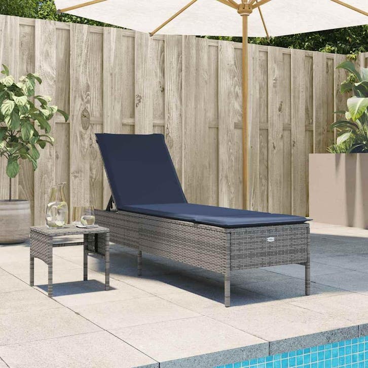 vidaXL Ligstoel met tafel en kussen, grijs polyrotan, Tuin en Terras, Ligbedden, Nieuw, Verzenden