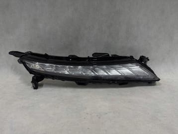 Mitsubishi Eclipse Cross LIFT 21 - Full LED DRL rechts EDM92, Verzenden, Gebruikt