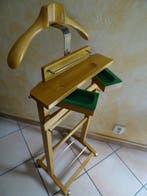 Dressboy - Verguld hout - nachtbediende