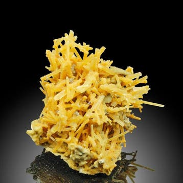 Oranje Gras GYPSUM met Atacamiet Kristalcluster - Hoogte: