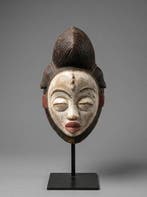 Vooroudermasker pounou - Punu (ou Bapounou) - Gabon