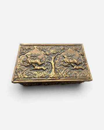 Kist - Bronzen kistje met jachttafereel