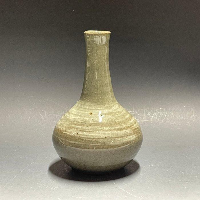 Eenbloemige vaas - Keramiek - Japan -  / Kutani Ware, Antiek en Kunst, Antiek | Overige Antiek