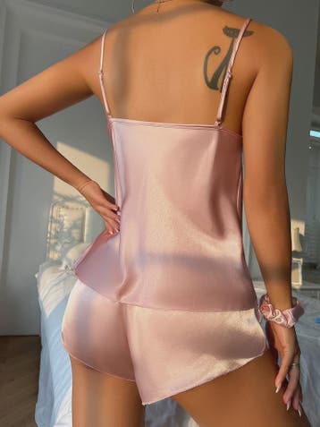 Luxe Satijnen Pyjamaset Dames: V-Hals Cami Top & Shorts met, Kleding | Dames, Verzenden, Nieuw