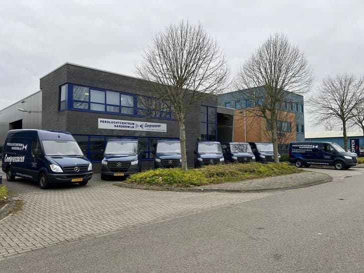 Onderhoud compressor AtlasCopco Hertz Alup Creemers Airpress, Zakelijke goederen, Machines en Bouw | Pompen en Compressoren