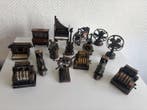 Beeldje - Collection de miniatures dobjets anciens (caisse, Antiek en Kunst