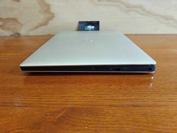 Dell XPS 15 9570 | i5 8300H | 16gb DDR4 | 250gb SSD | GTX..., Computers en Software, Windows Laptops, 2 tot 3 Ghz, Refurbished