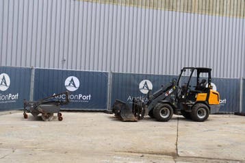 Veiling: Kniklader Giant V452T Diesel 33kW 2011, Ophalen, Wiellader of Shovel