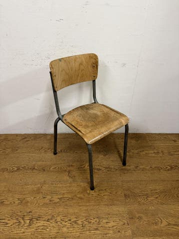 Gebruikte Schoolstoel - S4305 Vintage/Café, Huis en Inrichting, Stoelen, Ophalen, Nieuw