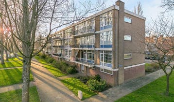 Te Huur 5 Kamer Appartement Schoonegge In Rotterdam, Huizen en Kamers, Huizen te huur, Rotterdam, Direct bij eigenaar, Appartement