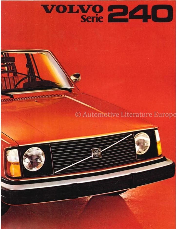 1975 VOLVO 240 SERIE BROCHURE NEDERLANDS, Boeken, Auto's | Folders en Tijdschriften, Volvo