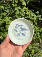 Bord - JIAJING WANLI - Porselein - Zeldzaam Ming Schoteltje