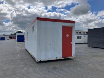 Kantoorunit met keuken en toilet – 8 x 3 meter – gebruikt