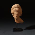 Oud-Griekenland vrouwelijk terracotta-hoofd - 7 cm