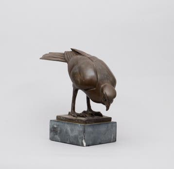 Sculptuur Wilhelm Krieger (1877-1945), Sperwer, Duitsland