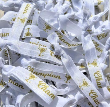 3-delige set Champion met sjerp, armband en folie ballon, Ophalen of Verzenden, Nieuw, Overige typen