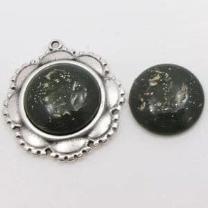 1 x Polaris  Cabochon 16,4mm Jais Grey (Cabochons en camée), Hobby en Vrije tijd, Kralen en Sieraden maken, Ophalen of Verzenden