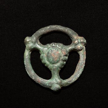 Viking periode Zilver sword-belt distributor or strap, Antiek en Kunst