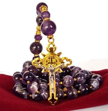 Amethist – Divijn Rozenkrans – Sint-Benedictusmedaille –