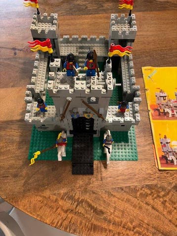 Lego Set - 6080 - Castle - Kings Castle, Kinderen en Baby's, Speelgoed | Duplo en Lego, Nieuw