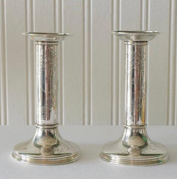 Tiffany & Co. - Kaarsenstandaard met oor (2) - .925 zilver, Antiek en Kunst
