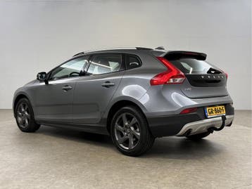 Volvo V40 1.5 T3 Momentum | Camera | Virtual | Clima |, Automaat, Euro 6, Nieuw, Zilver of Grijs